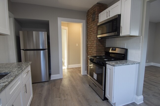 Building Photo - 3574 W 147th St