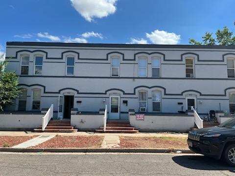 Primary Photo - 402 E 2nd St