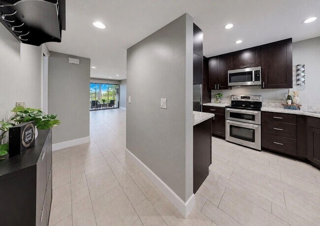 Foto del edificio - 1028 Apollo Beach Blvd