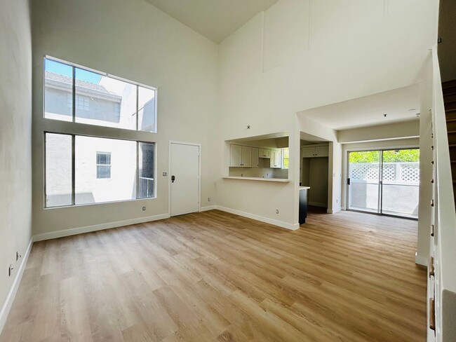 Building Photo - dun351