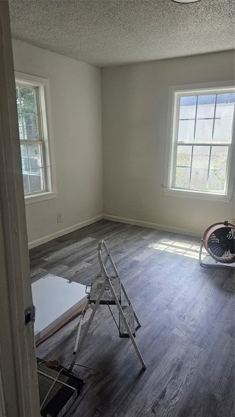 Foto del edificio - 7956 Hull Ave