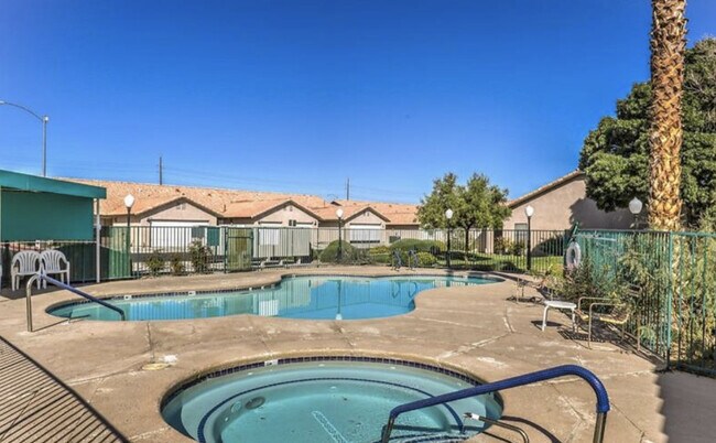Building Photo - 317 Yardarm Way