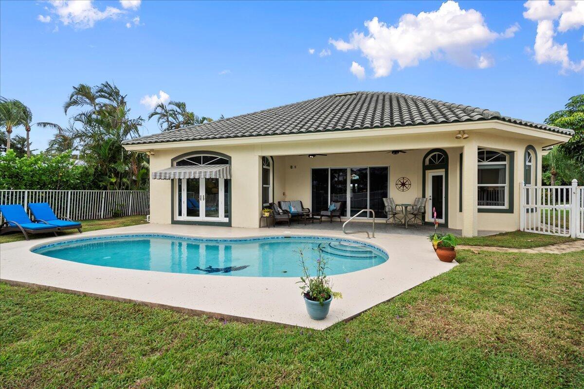 Foto principal - 72 Waterway Rd