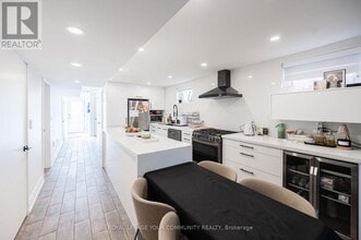 Building Photo - 89 Maplegrove Ave