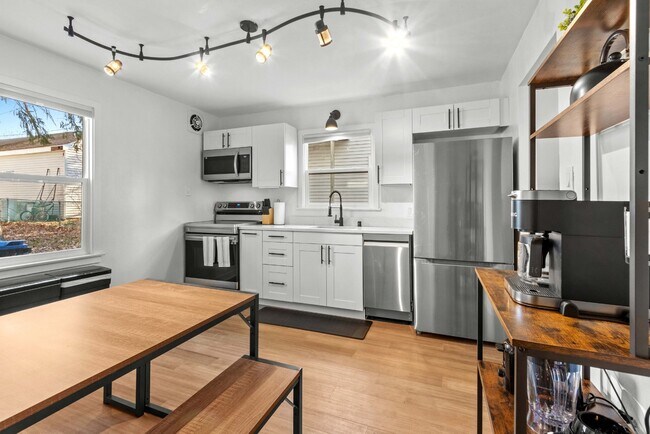 Foto del edificio - 916 Quincy St