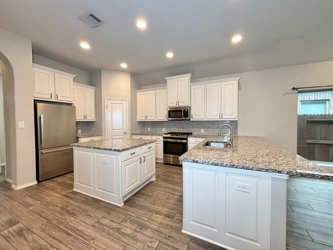 Foto del edificio - 638 Arroyo Loma