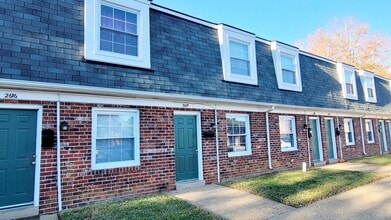Building Photo - 2653 Wayside Dr