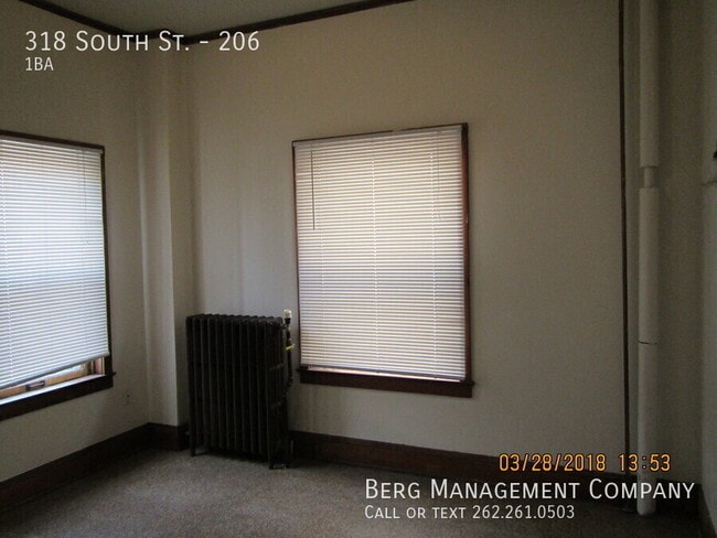 Building Photo - 318 South St