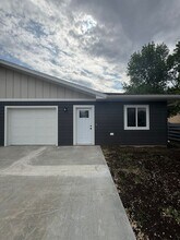 Building Photo - 115-118 4th St SW