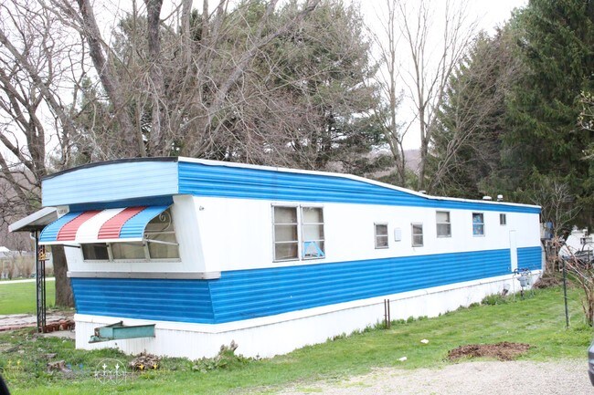 Building Photo - 7207 Hunter's Creek Rd