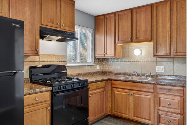 Building Photo - 2515 Valley Brook Dr