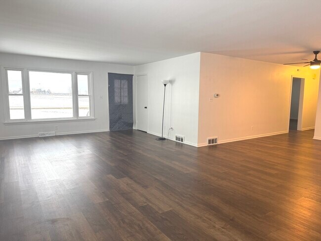 Foto del edificio - 11268 Faxon Rd