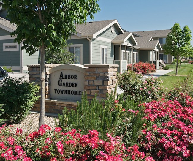 Arbor Garden Townhomes Evans, CO