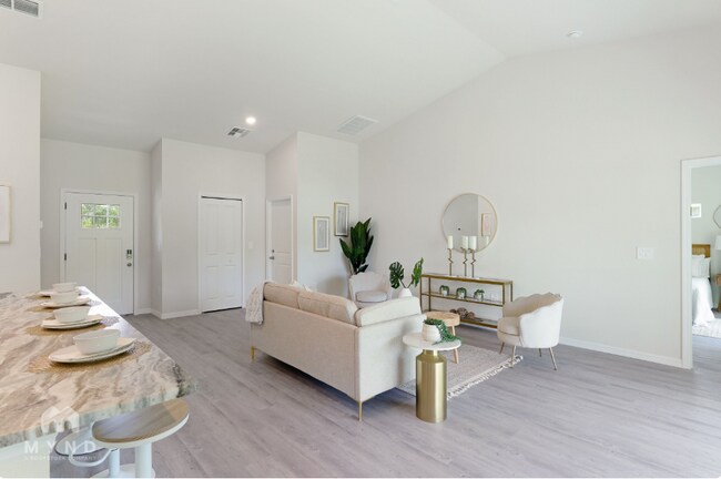 Foto del edificio - 4354 Kimball Cir