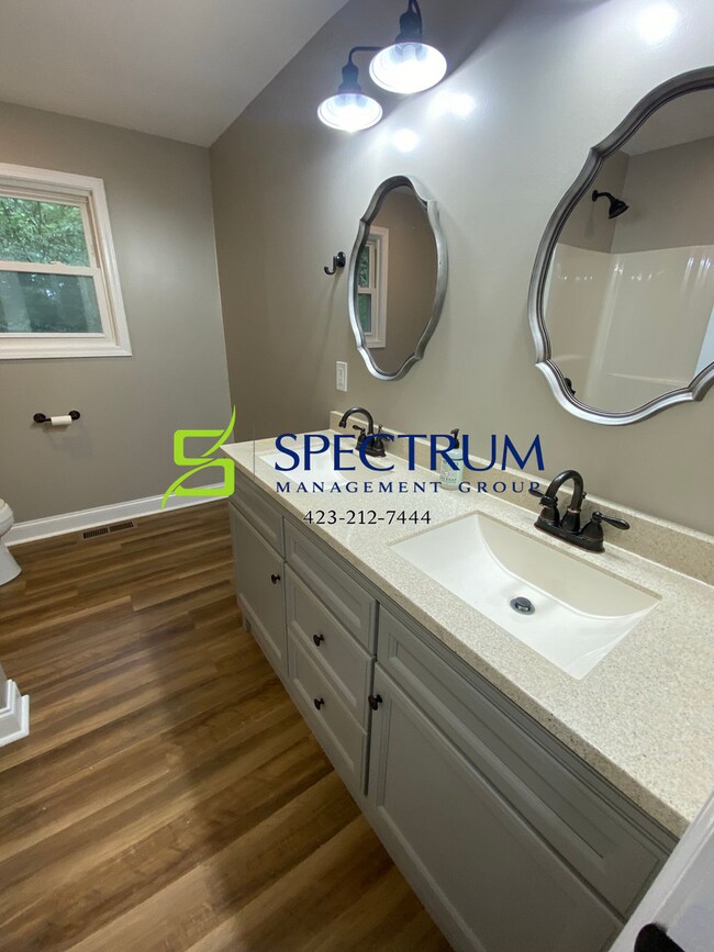 Foto del edificio - Remodeled 3 Bedroom home