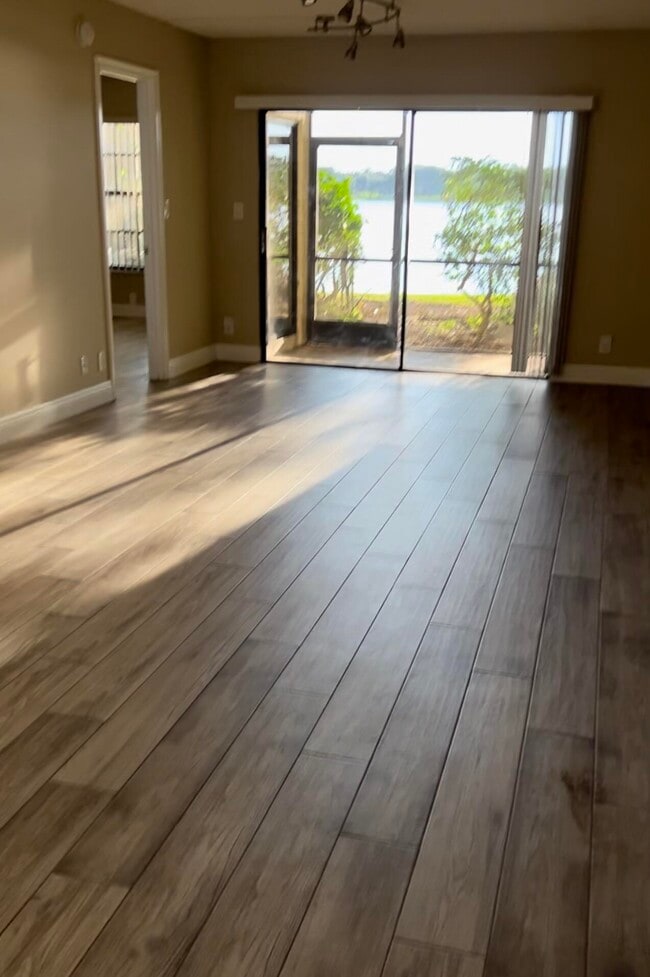 Building Photo - 2900 Olivewood Terrace