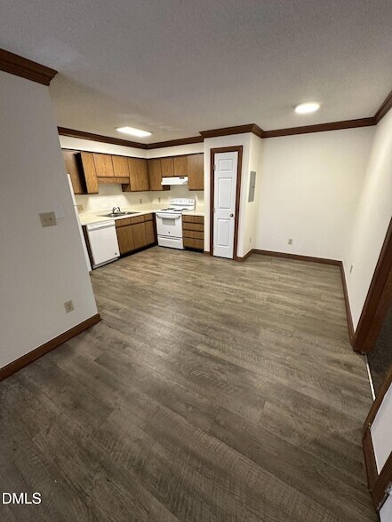 Foto del edificio - 3530 Ivy Commons Dr