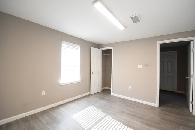 Foto del edificio - 411 W 29th Ave