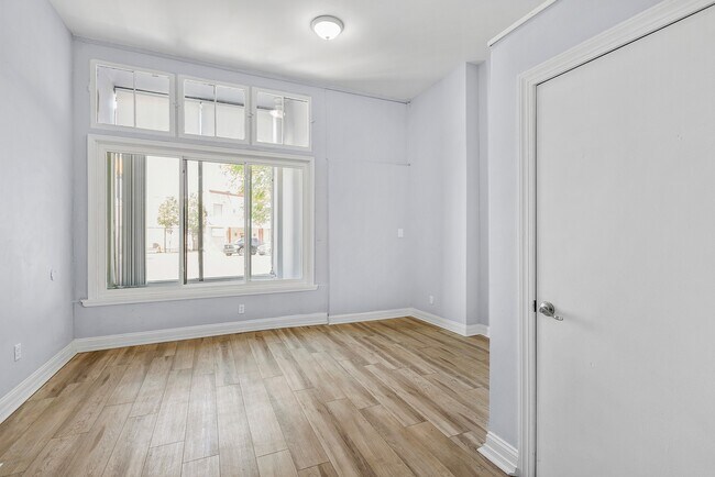 Foto del edificio - 3950 Lancaster Ave
