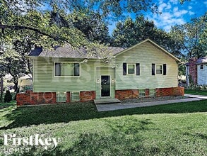 Building Photo - 5906 NW Walnut Creek Dr