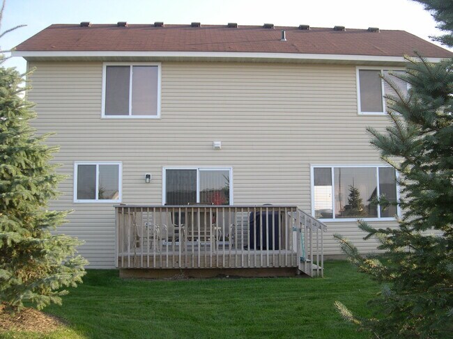Foto del edificio - 2853 Wyndam Ct