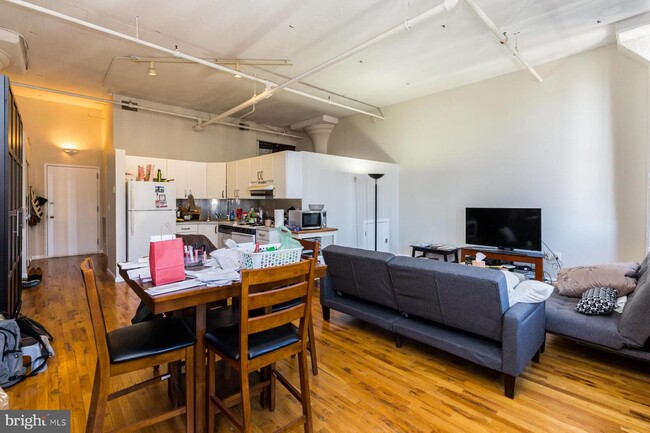 Building Photo - 314 N 12th St