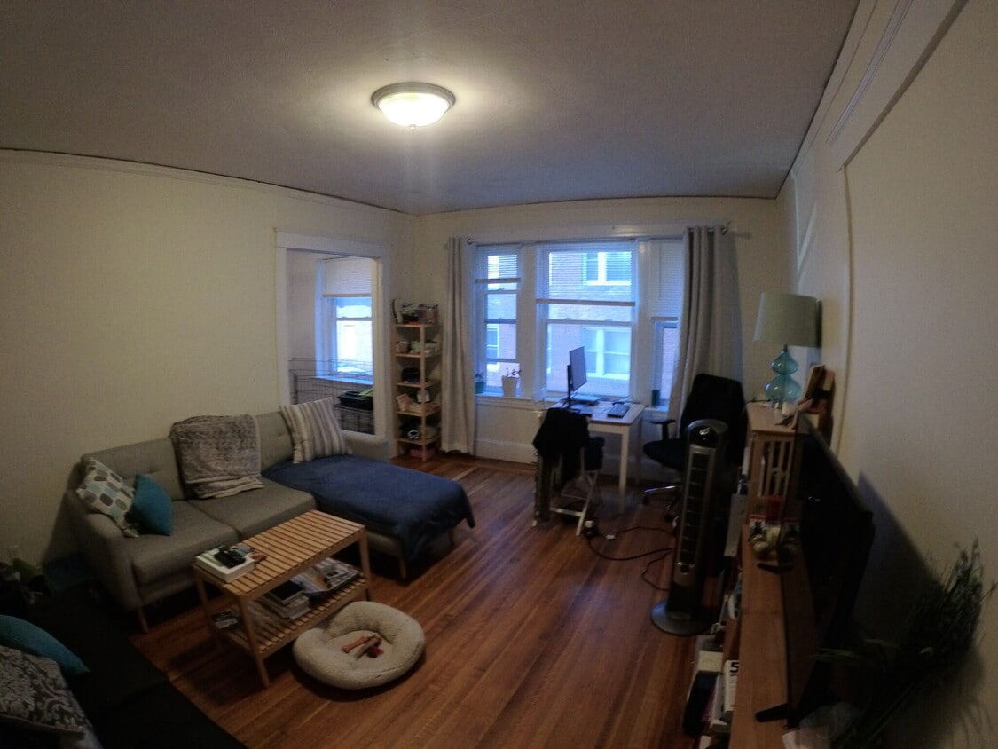 Primary Photo - 1620 Commonwealth Ave