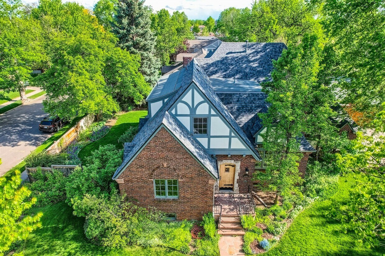 Primary Photo - 3430 E 7th Ave Pkwy