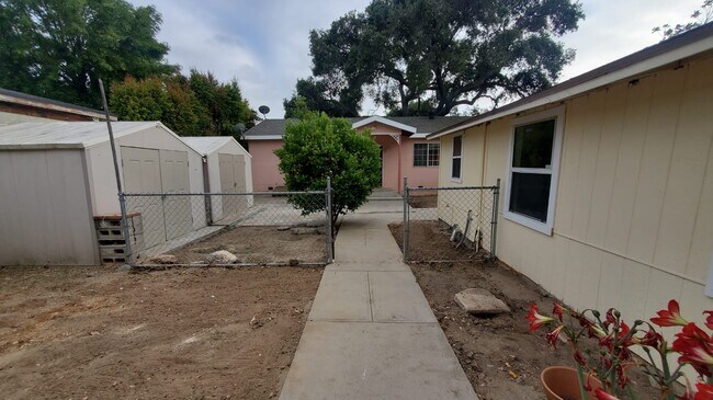 Foto del edificio - 396 W Mendocino St