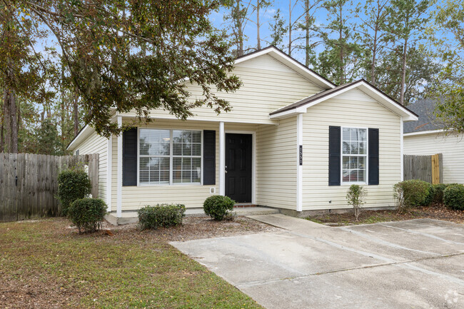 Building Photo - West Towne Cottages