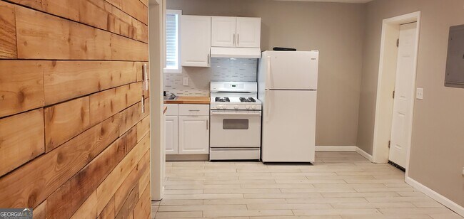 Building Photo - 1125 West Ave SW