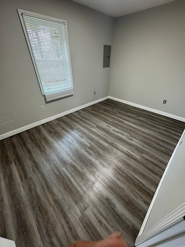 Building Photo - 1282 Fairground Rd