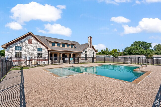 Piscina - Mexia Gardens Apartments