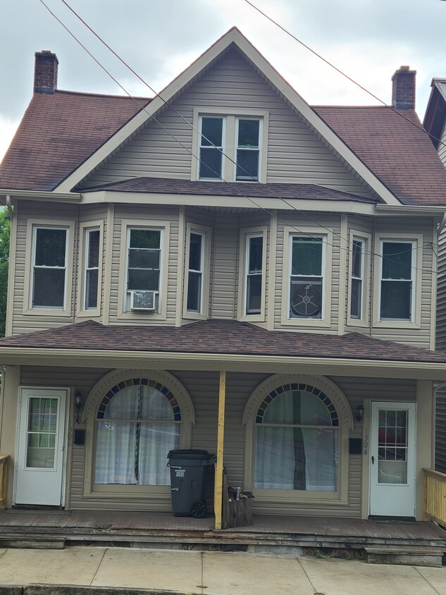 1304 Lincoln Ave Unit 1304, Tyrone, PA 16686 Apartments in Tyrone, PA