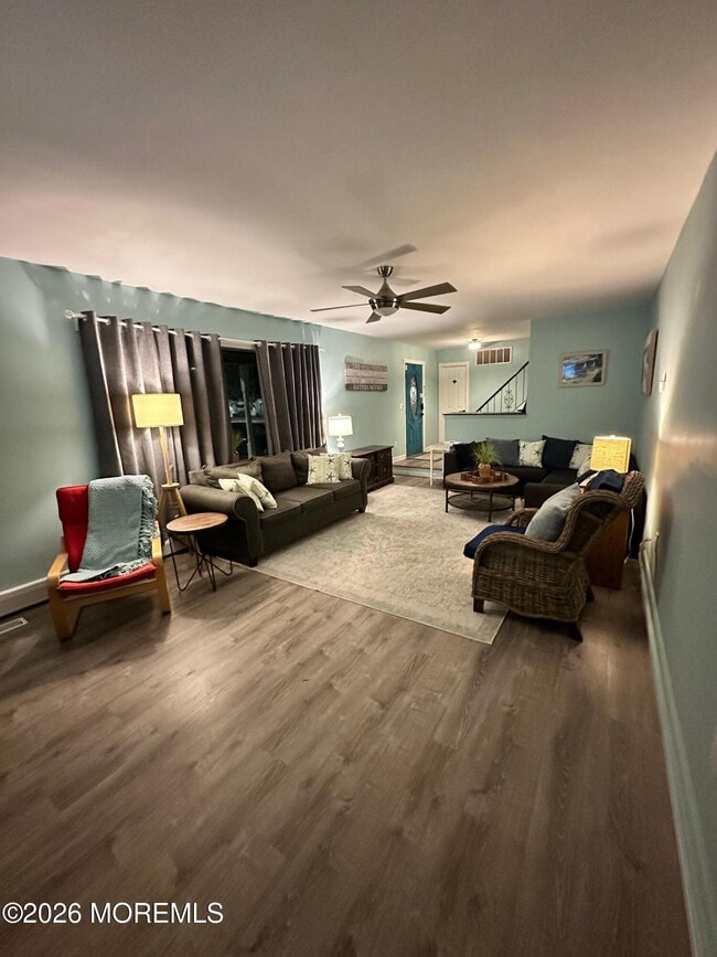 Building Photo - 3 E Central Ave