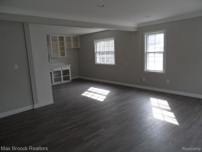 Building Photo - 4415 W 14 Mile Rd