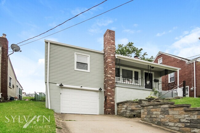 Building Photo - Cute, cozy and comfortable