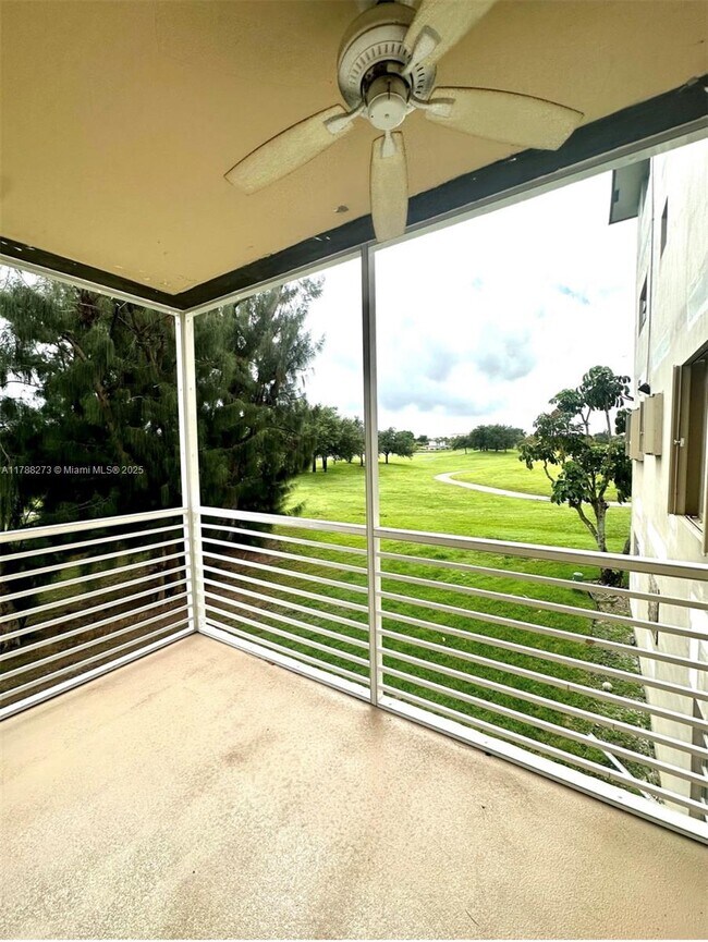 Foto del edificio - 2500 SW 81st Ave