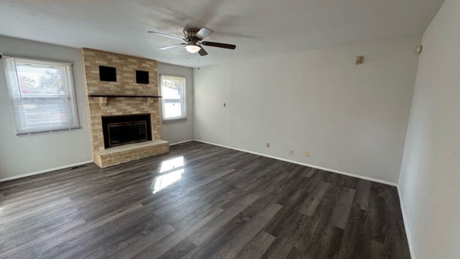 Building Photo - 1615 Central Pkwy