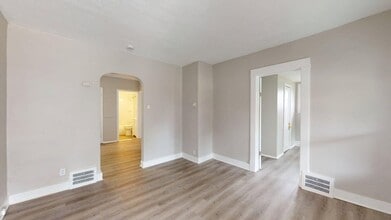 Building Photo - 888 Rondel Rd