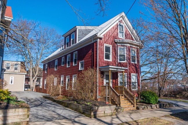 Building Photo - 29 Payson St