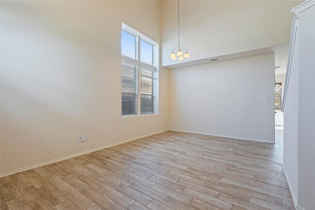 Building Photo - 12021 Pecangate Way