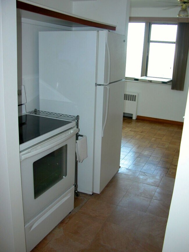 Foto del edificio - 11820 Edgewater Dr