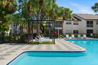 Building Photo - Cortland at the Hammocks