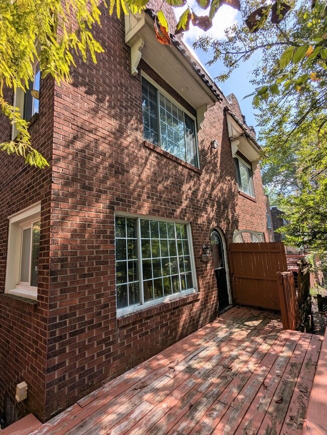 Building Photo - 3006 Marshall Rd