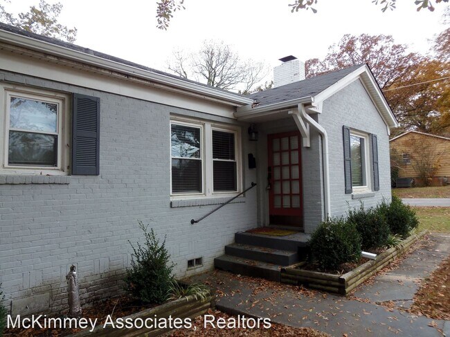 Building Photo - 2 br, 1 bath House - 601 Country Club