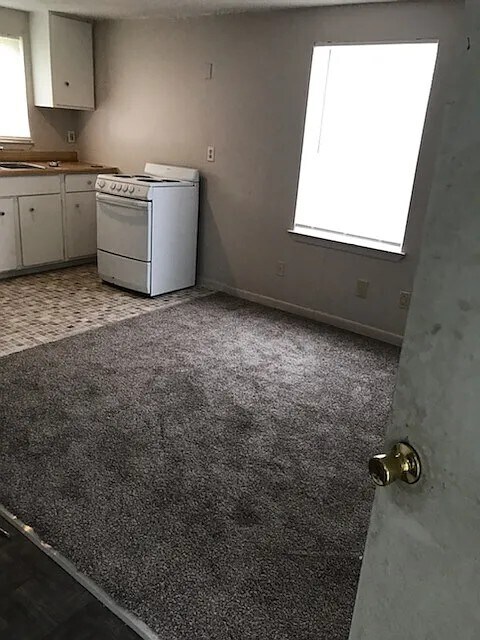 Building Photo - 1615 Saint Marys St