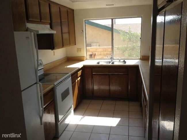 Building Photo - 3 br, 2 bath House - 5916 Tooley St
