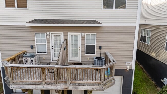 Foto del edificio - 504 Sea Knight Ln