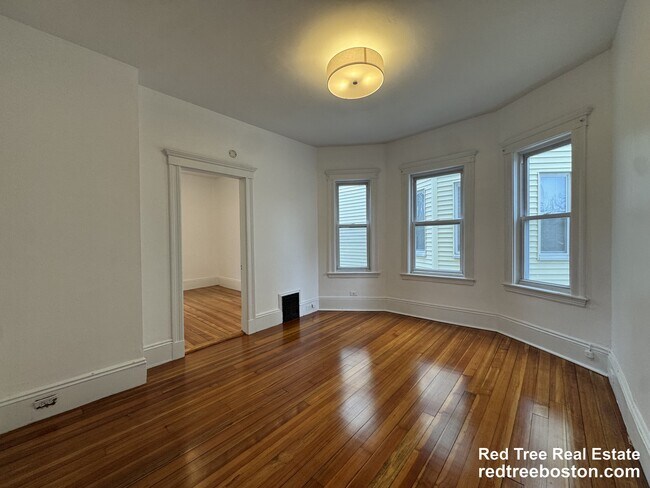 Building Photo - 67 Washburn Ave